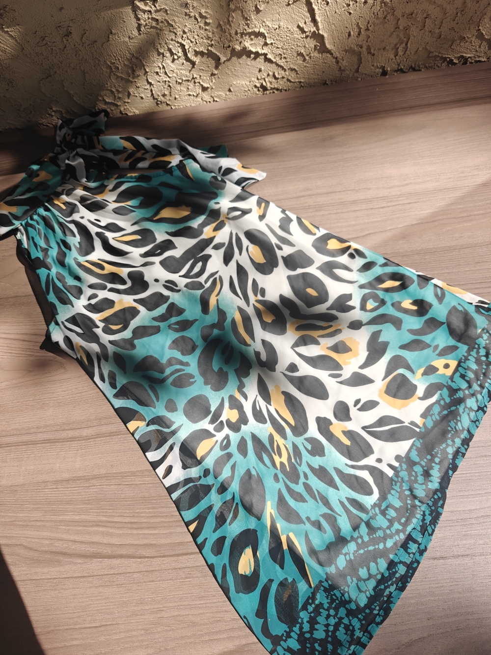 le chateau Teal, Black and Gold Leopard-Print Top XXS